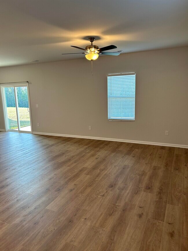 Foto del edificio - 236 Timber Oaks Dr