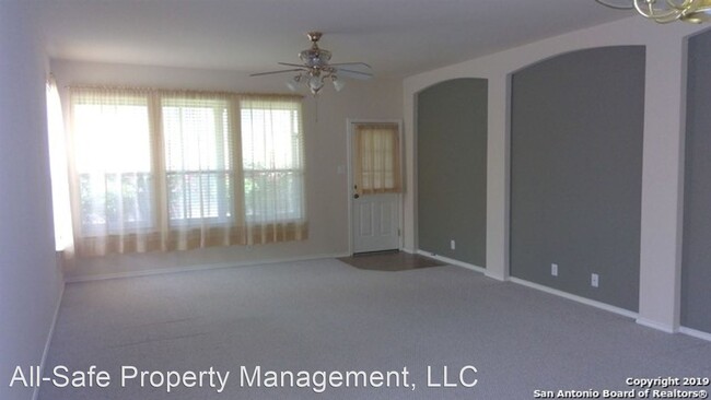 Building Photo - 3 br, 2 bath House - 128 Falcon Park