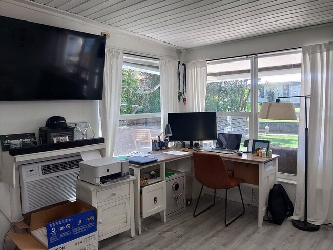 Foto del edificio - 755 SW Rustic Cir