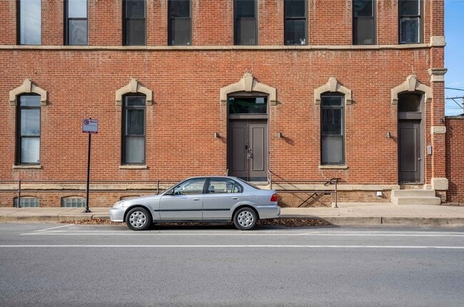 Foto del edificio - 1400 W Chestnut St