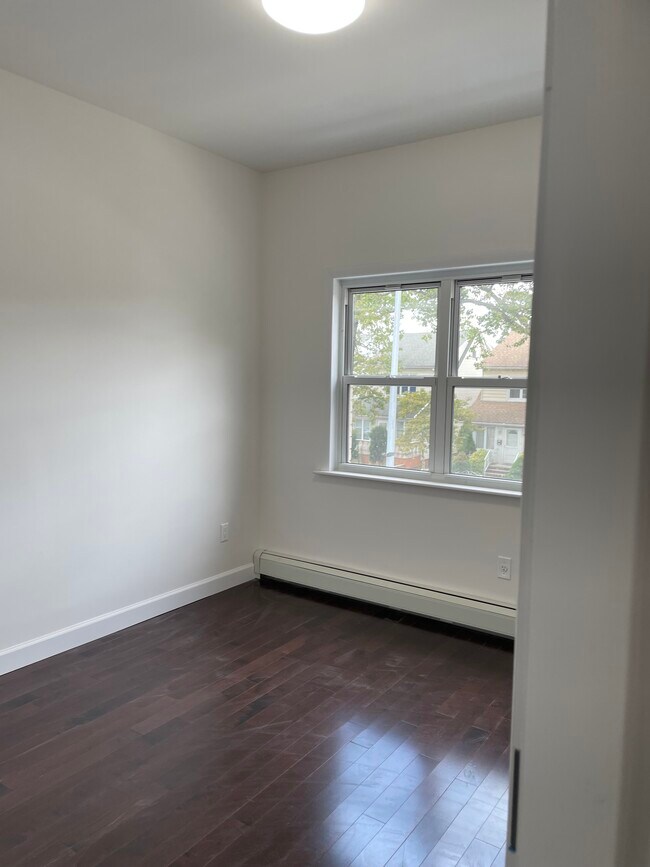 Foto del edificio - 2018 Bay Ridge Pky