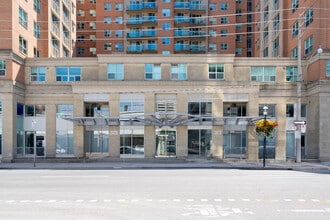 Building Photo - 453 Dundas St W