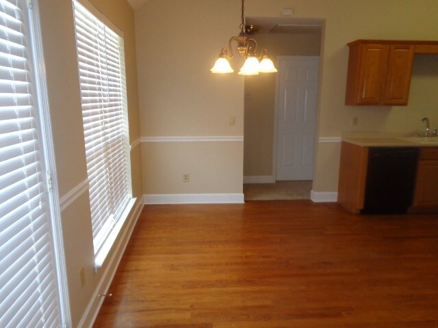 Building Photo - 1704 Falcon Court