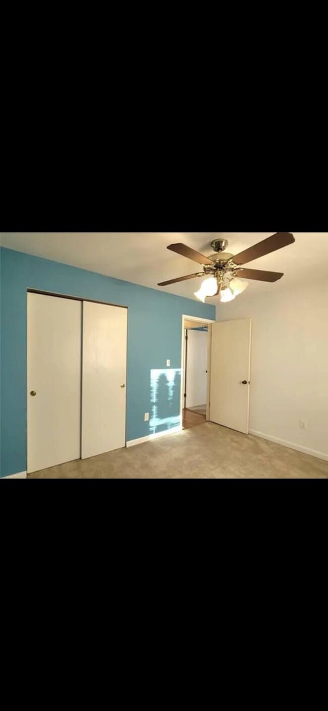 Building Photo - 702 Clearview Dr