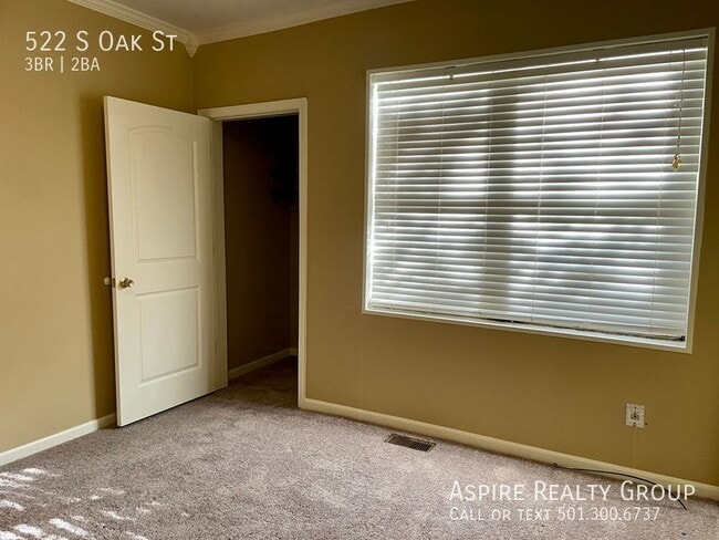 Building Photo - Spanish Style Bungalow in Stifft Station