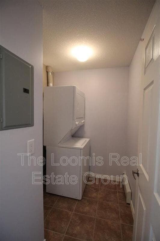 Building Photo - 5005-5165 165 Ave NW