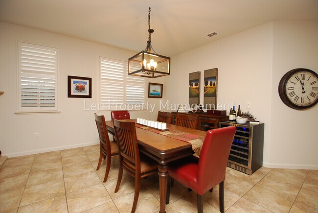 Foto del edificio - 12256 Habitat Way