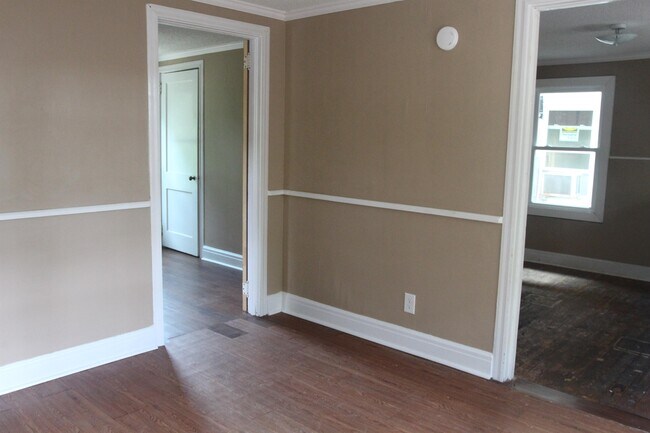 Foto del edificio - 702 N Harding St