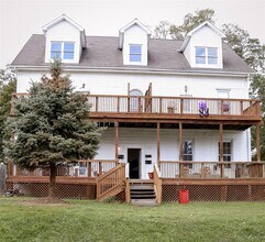 Building Photo - 22 Ridge Ave