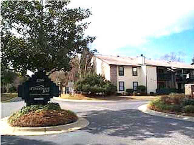 Primary Photo - Wonderful totally remodeled condo with **P...