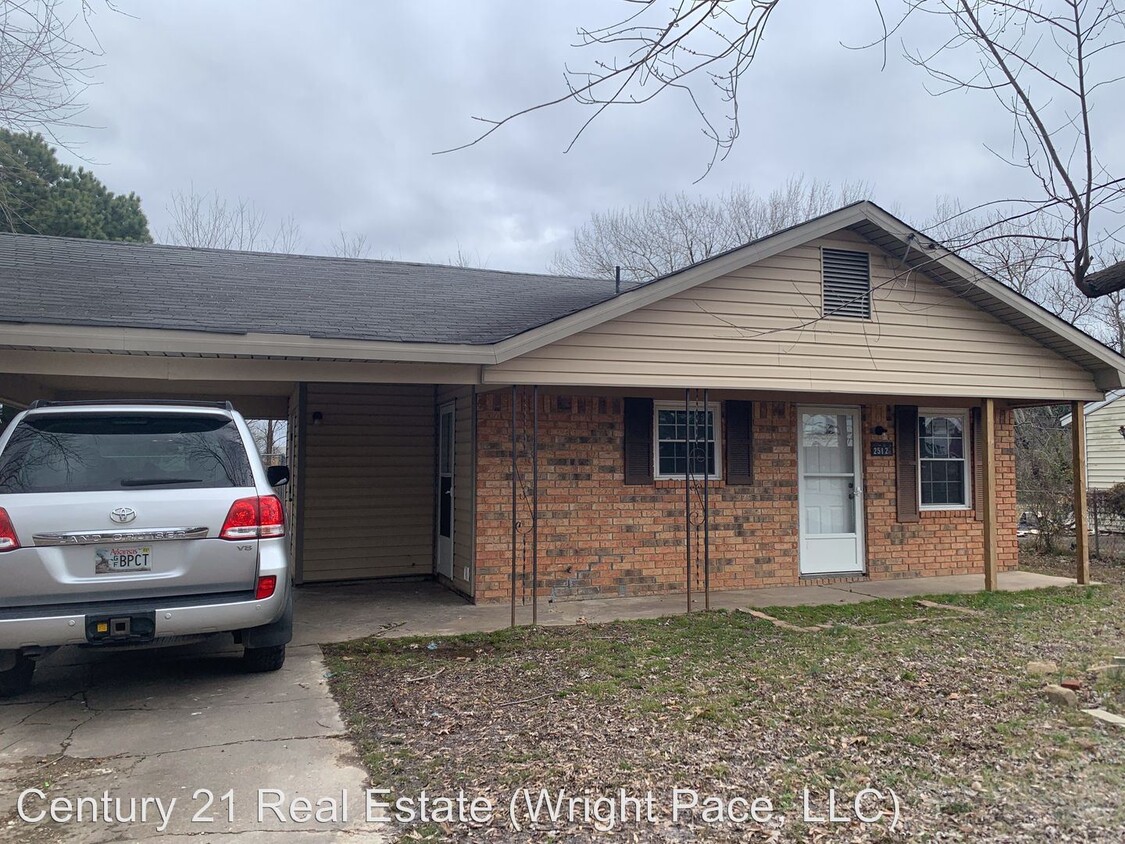 Foto principal - 3 br, 1 bath House - 2512 Mary Jane