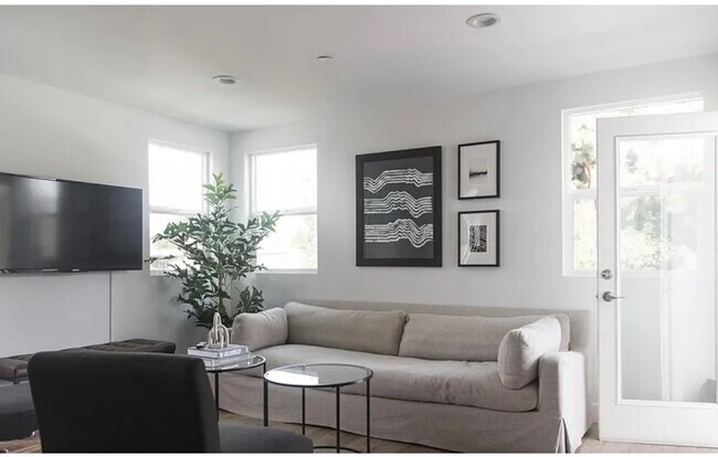 Foto del edificio - 10826 Morrison St