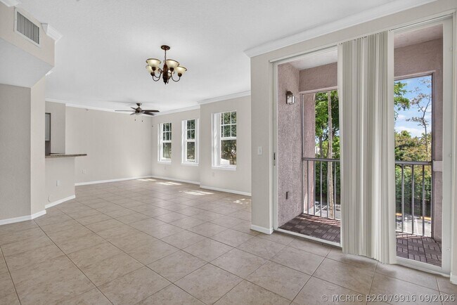 Foto del edificio - 6380 W Sample Rd