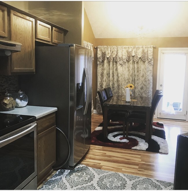 Foto del edificio - 2312 Broadview Dr