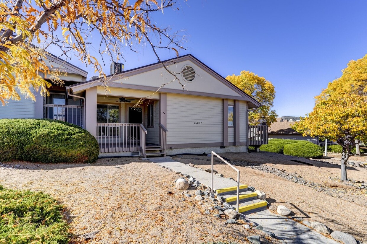 Primary Photo - Condo in Montana Villas!