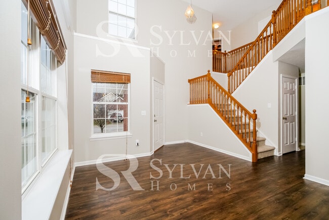 Building Photo - This stunning home is waiting for you!