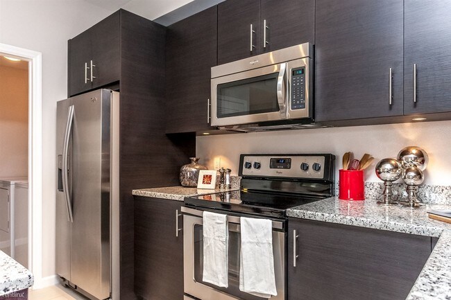 Building Photo - 1 br, 1 bath  - 1046 NW 87th Ave