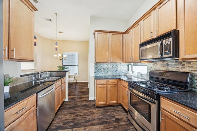 Building Photo - 1407 Dart St