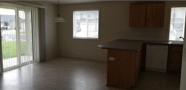 Foto del edificio - Close to Sage Point Elementary, Garage, Single Level Home