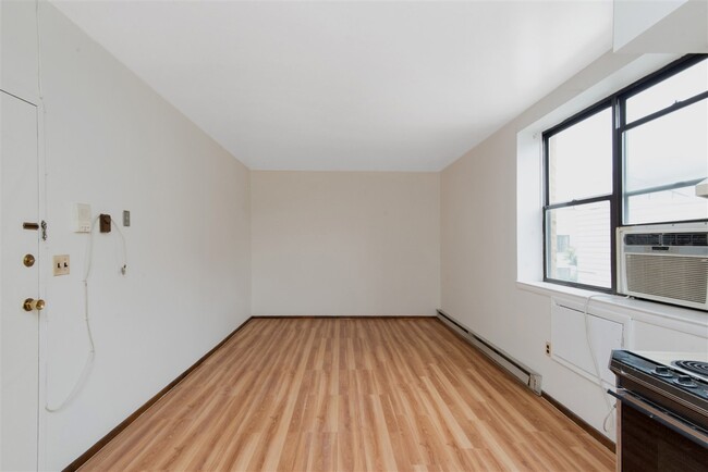 Foto del edificio - 415 Central Ave