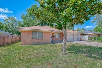 Building Photo - 718 Hohl St