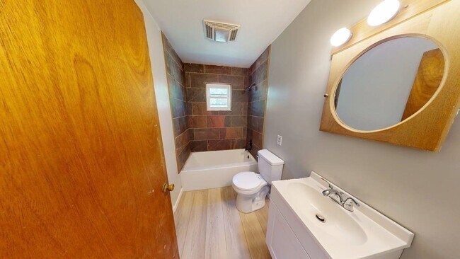 Foto del edificio - 78 Township Rd