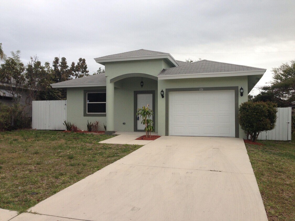 Foto principal - 1731 Lavue Ave