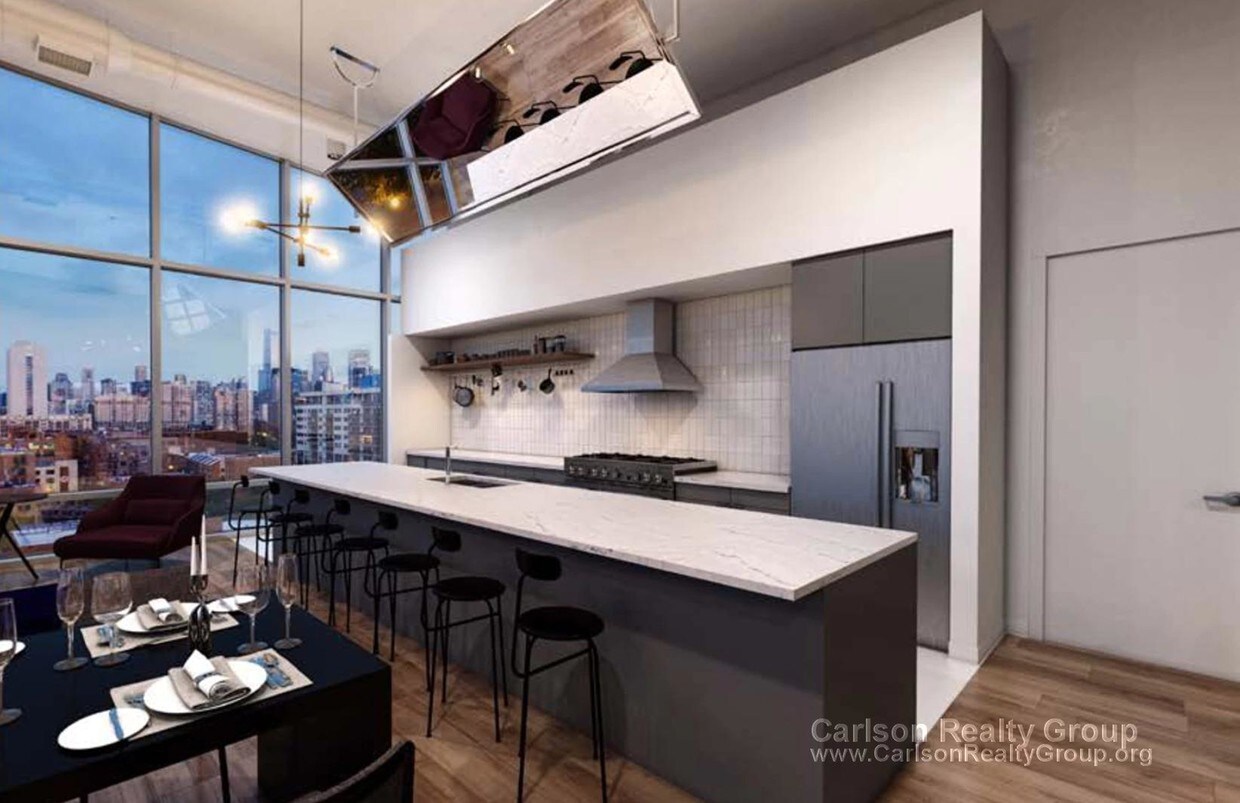 Foto principal - 720 N Milwaukee Ave
