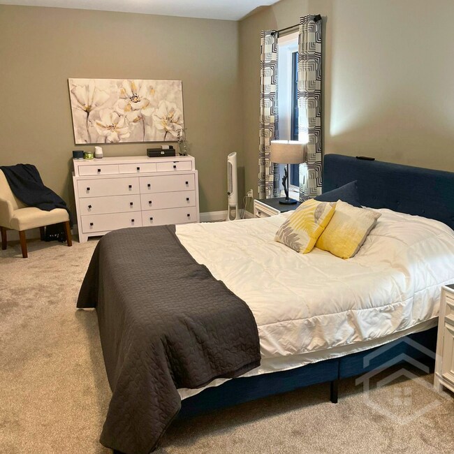 Photo du bâtiment - Modern 3-Bedroom Townhouse!!