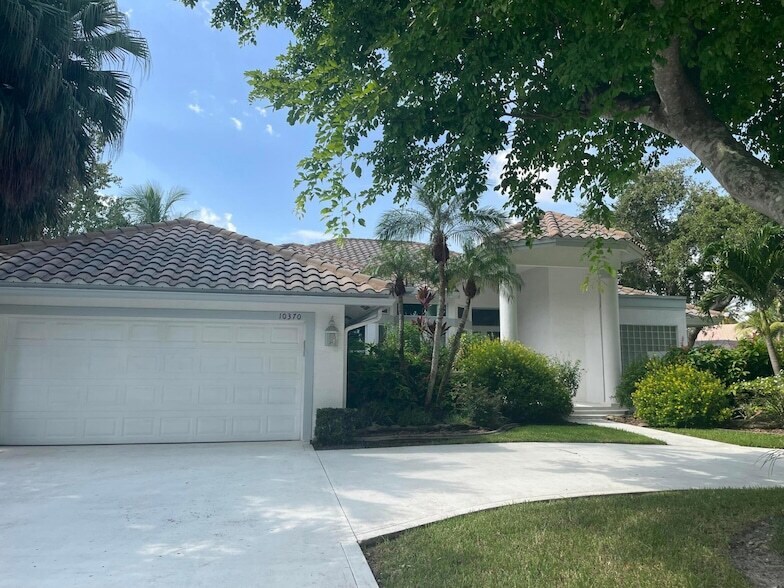 Building Photo - 10370 NW 50th Ct