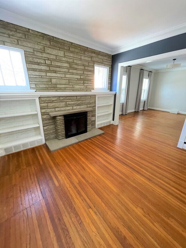 Building Photo - COMING SOON - Beautiful corner house in Webster Groves across the street from Avery Elementary!