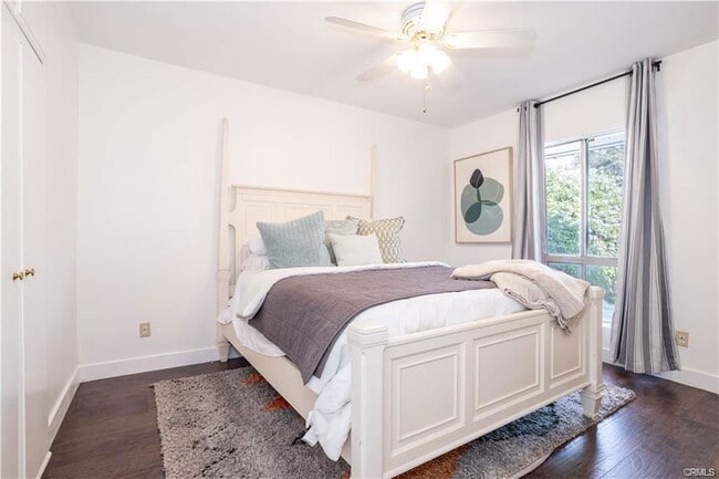 Building Photo - 16216 Plummer St