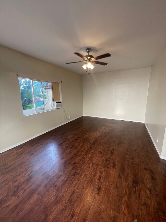 Building Photo - 14841 Sylvan St