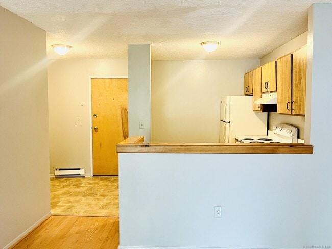 Building Photo - 3699 Broadbridge Ave