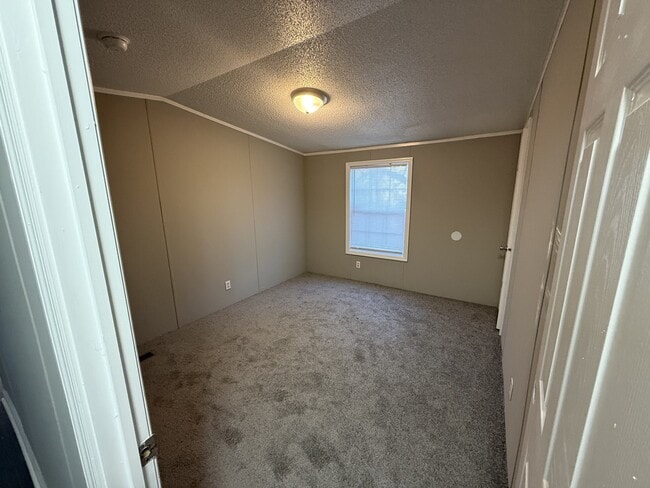 Foto del edificio - 1421 Vince Cir