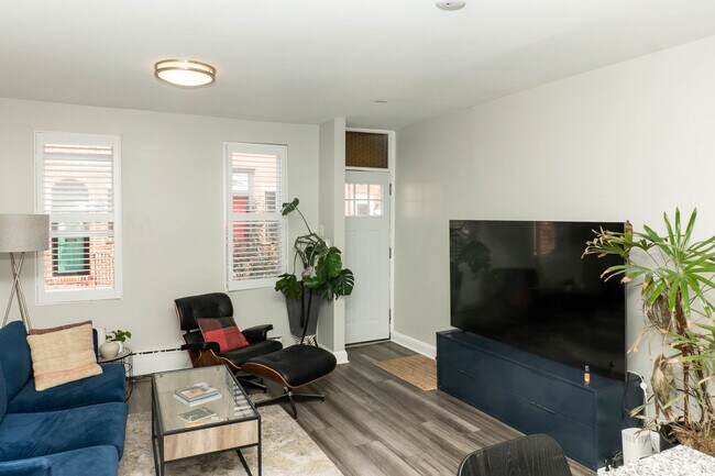 Foto del edificio - 1230 Mercy St