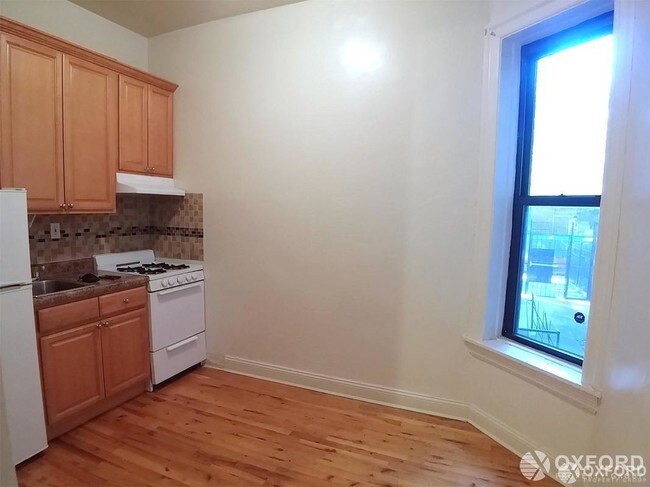 Building Photo - 373 Ocean Avenue