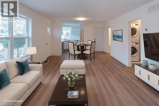 Building Photo - 2137 Mt Forest Dr