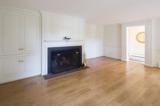 Living Room w/Fireplace - 18 Deer Meadow Ln
