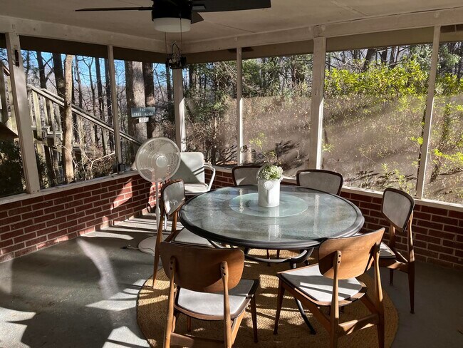 Building Photo - 50B Lakemont Cottage Trail-Lake Life at La...