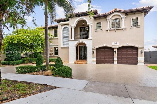 Foto del edificio - 15900 NW 83rd Pl