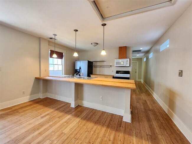 Foto del edificio - 426 W 27th St