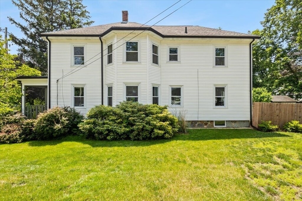 Foto principal - 254 N Elm St