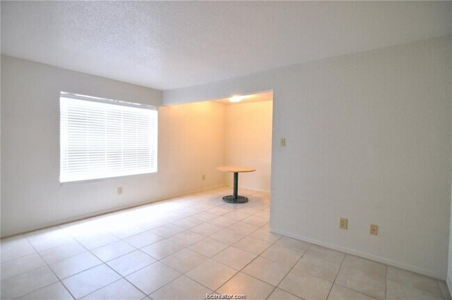 Foto del edificio - 808 Natalie St