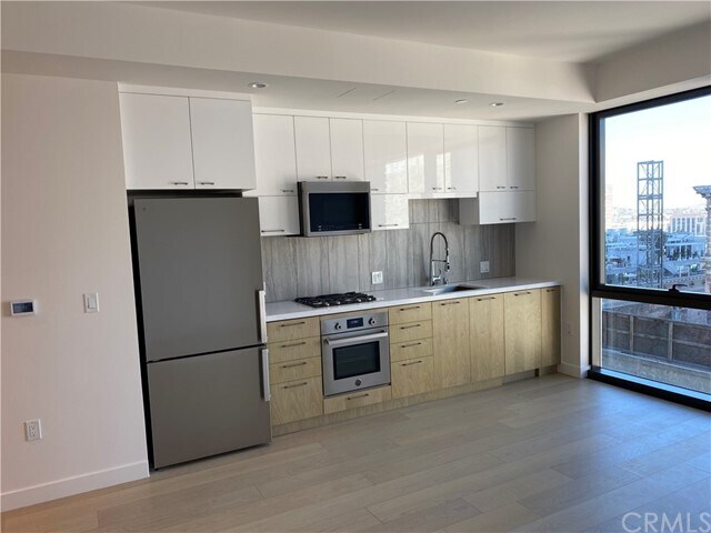 Foto del edificio - 400 S Broadway