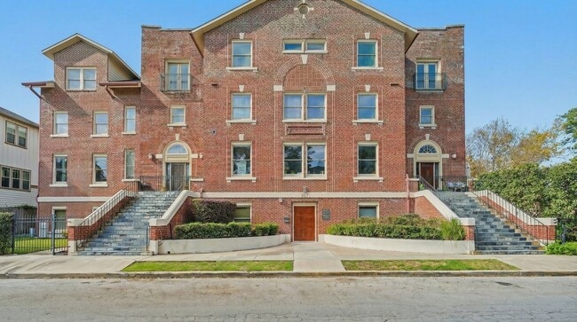 Building Photo - 215 W Norma St