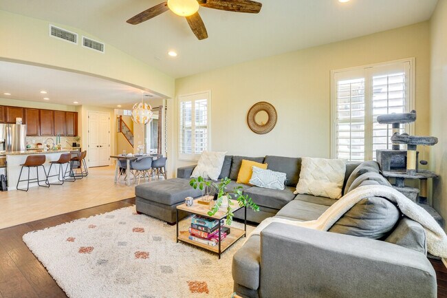 Building Photo - 17842 W Chuckwalla Canyon Rd