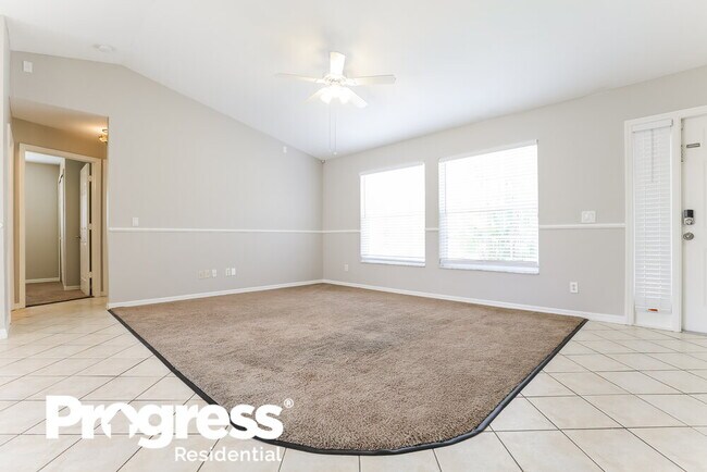 Foto del edificio - 2525 Mather Ln