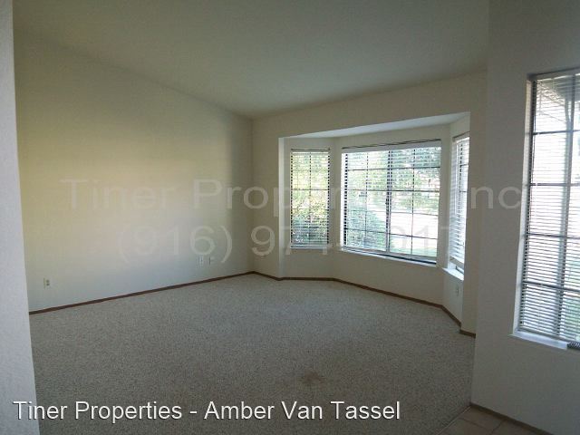 Building Photo - 3 br, 2 bath House - 1000 Mayflower Court