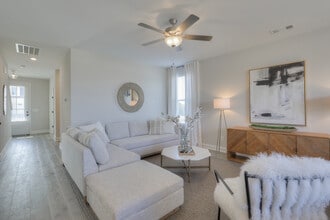 Building Photo - 2762 Residences